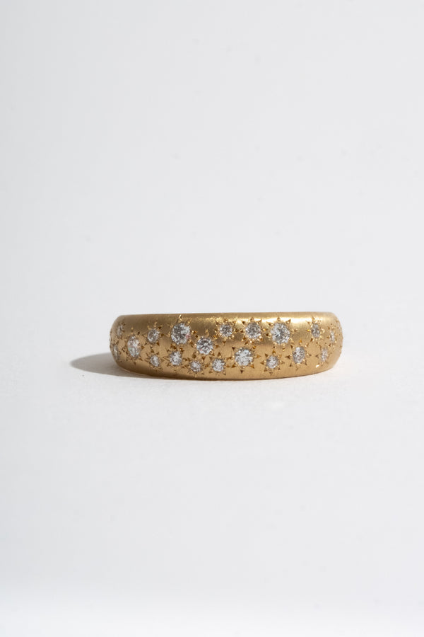 Tapered Multi Stone Band in Diamond