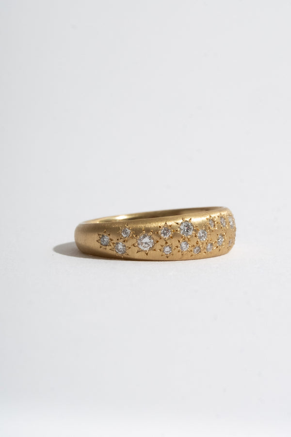 Tapered Multi Stone Band in Diamond