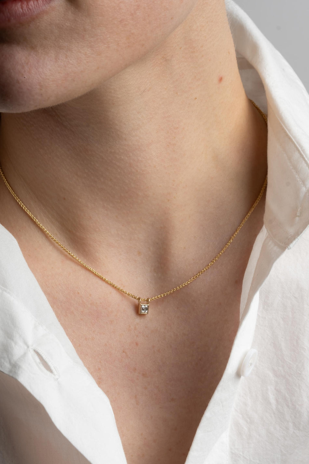 Carre Cut Diamond Una Necklace