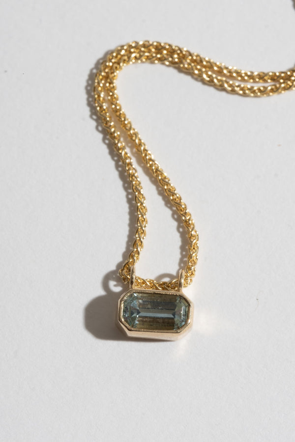 Aquamarine Una Necklace