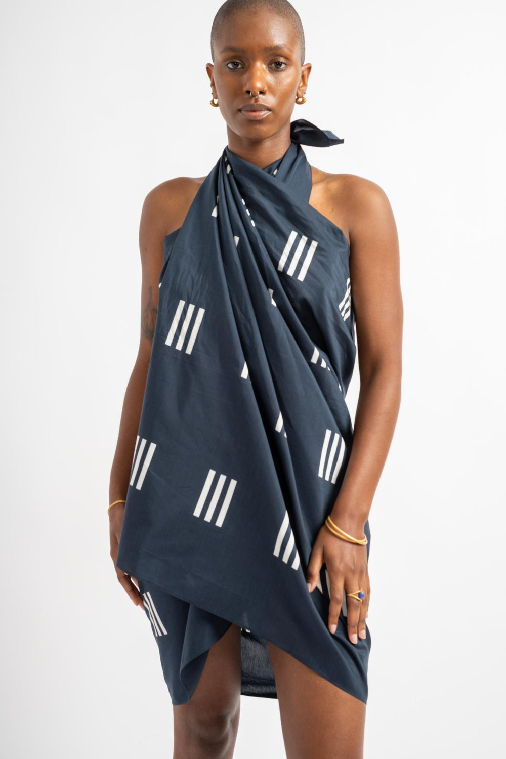 Tasman Sarong in Obsidian + Stone