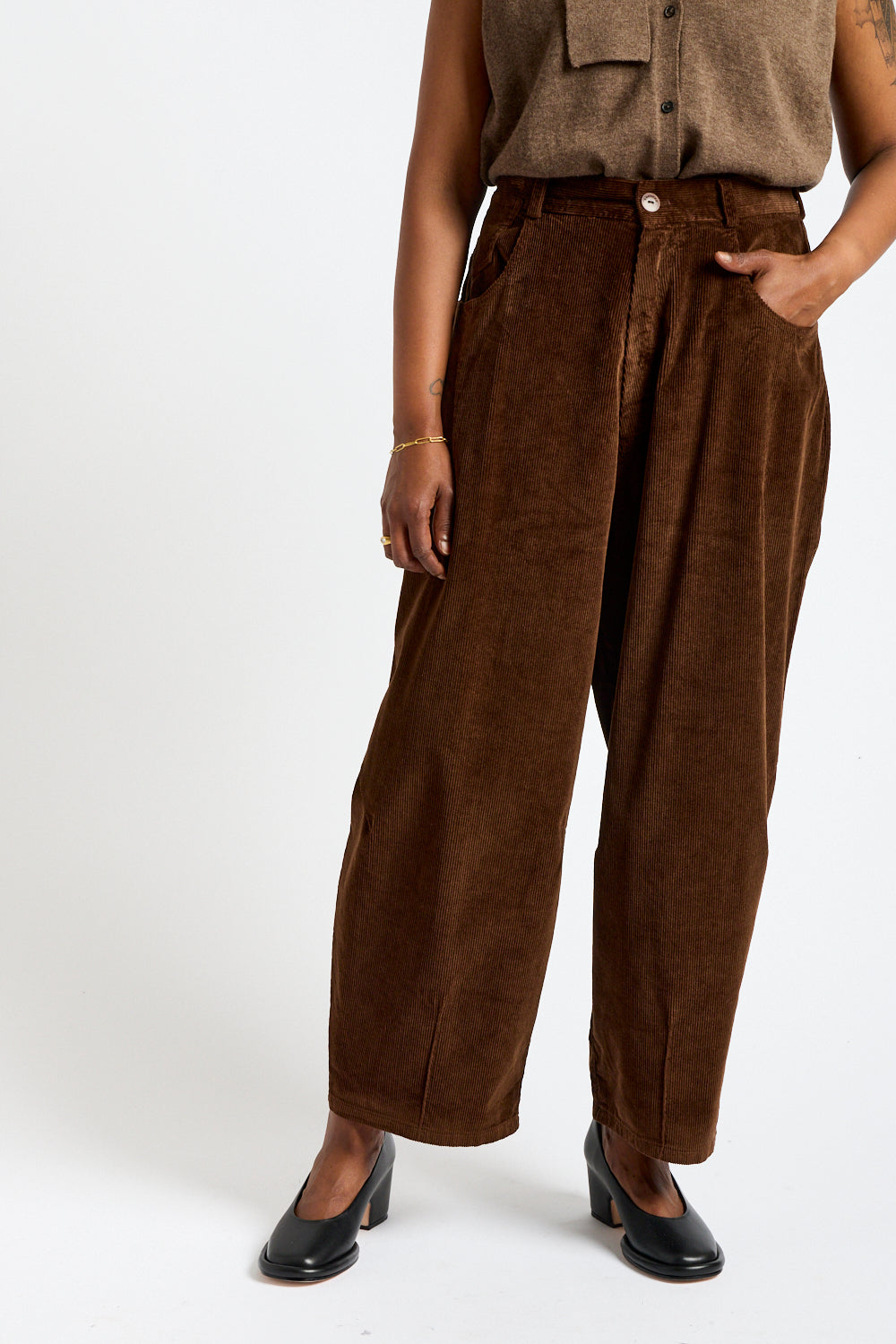 Corduroy Baggy Pant in Brown