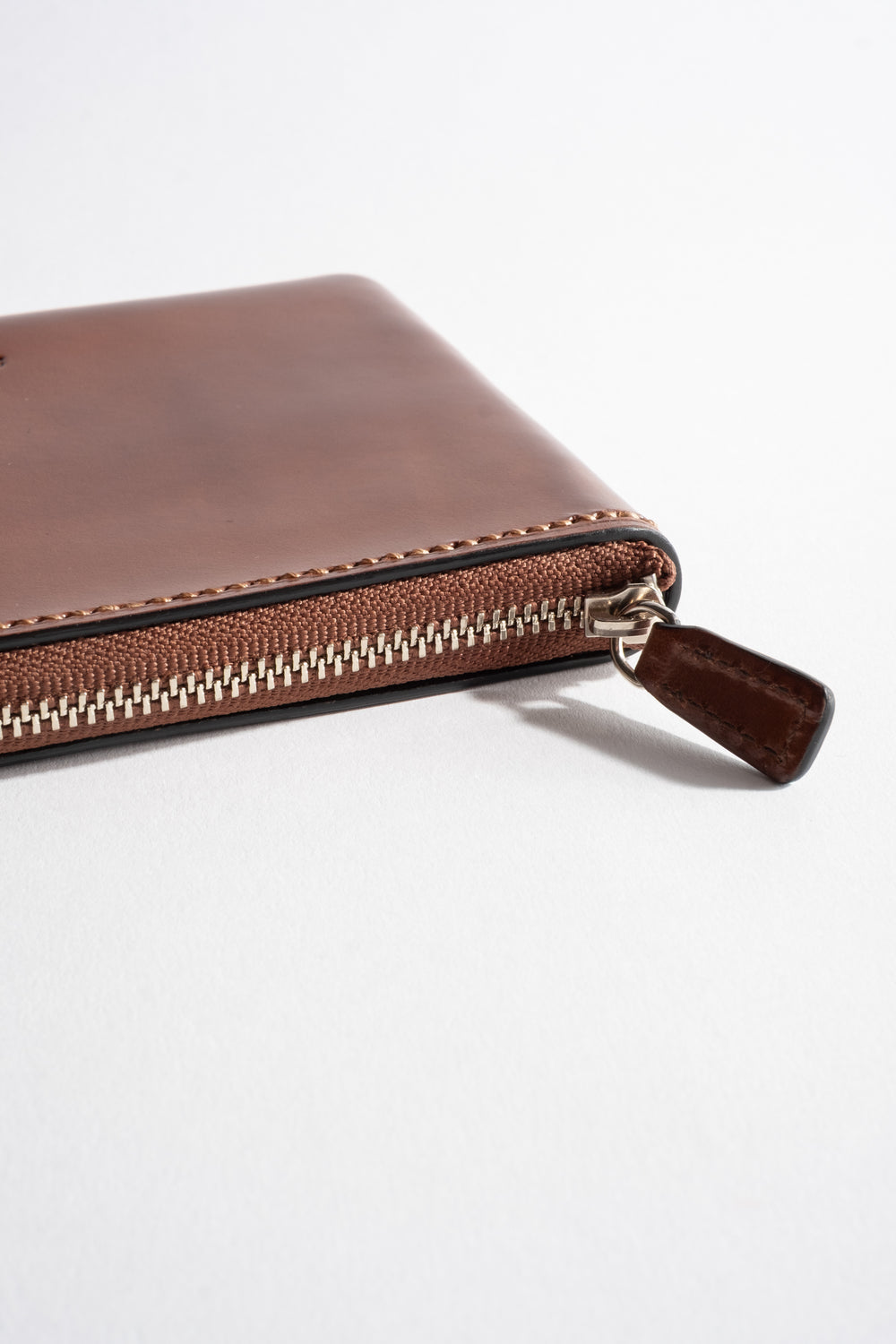 Zipped Document Holder in Cappuccino