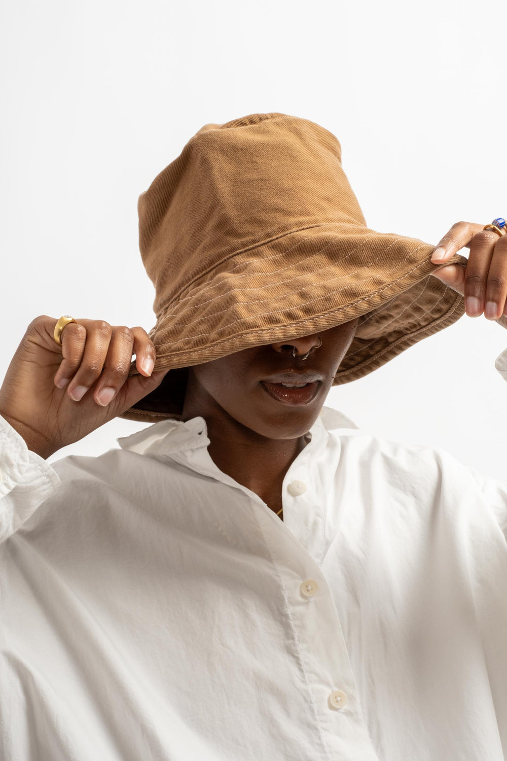 Bucket Hat in Tan