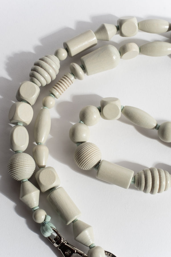 Perlenmix Phonenecklace in Light Grey