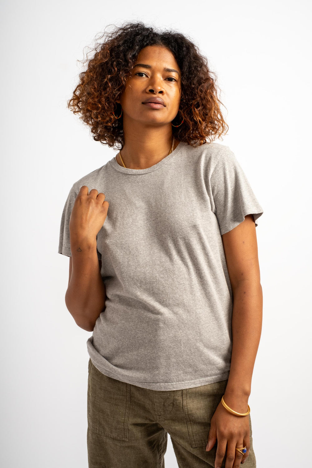 Heathered Lorel Tee in Athletic Gray