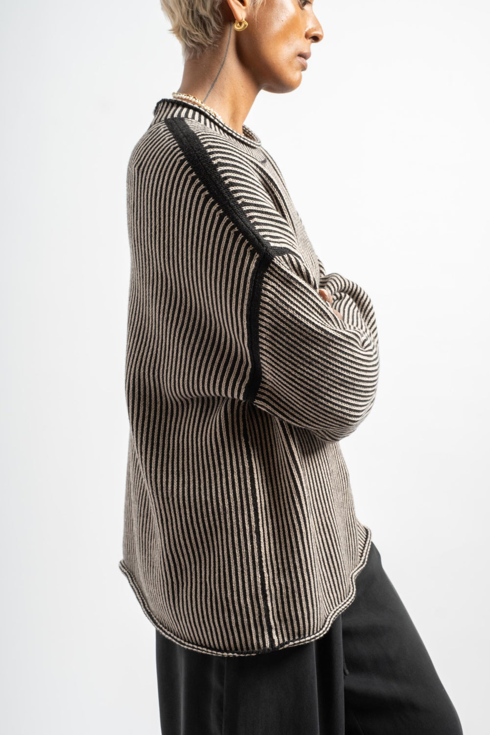 Linea Rollneck in Black Melange + Sisal