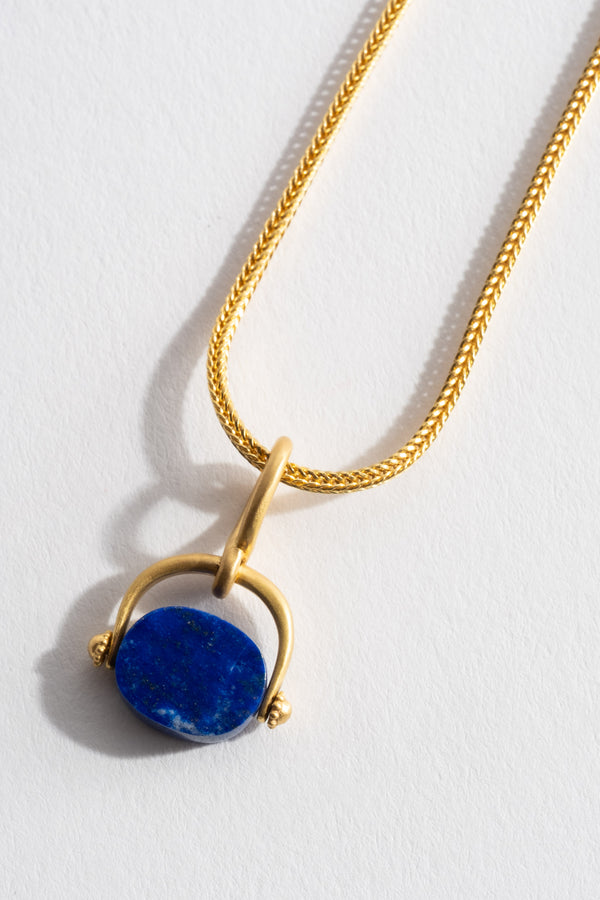 Prounis Lapis Baby Intaglio Unda Spinning Pendant Detail