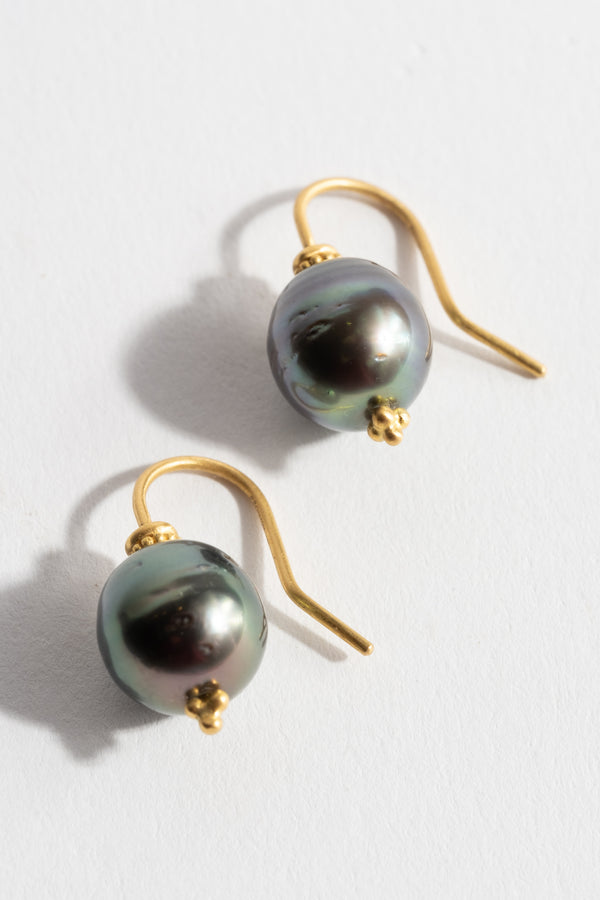 Tahitian Pearl Baby Linea Earrings