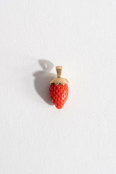 18K Vintage Coral Strawberry Pendant