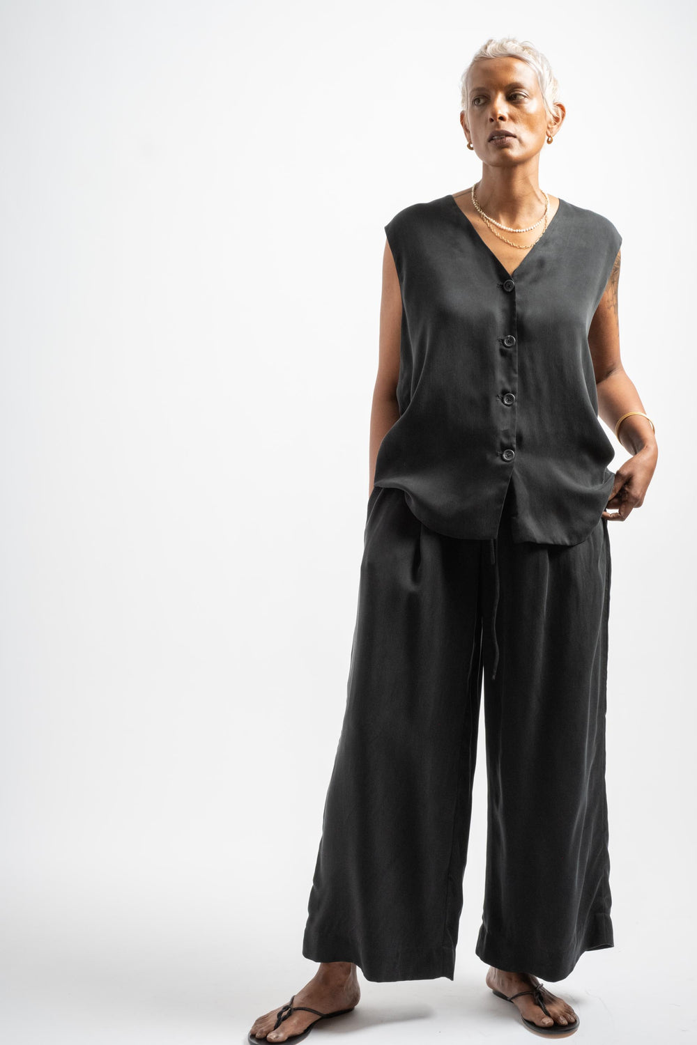 Sanded Vest in Black
