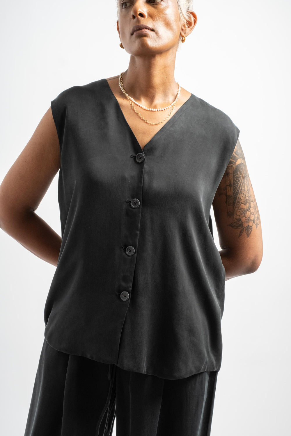 Sanded Vest in Black