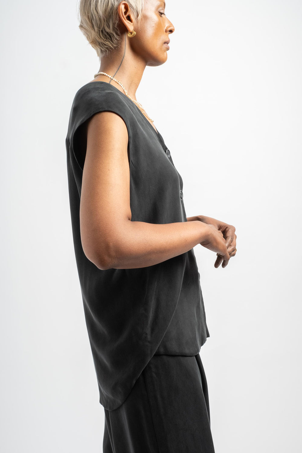 Sanded Vest in Black