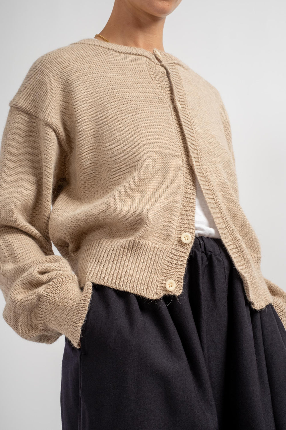 Caspa Cardigan in Oat
