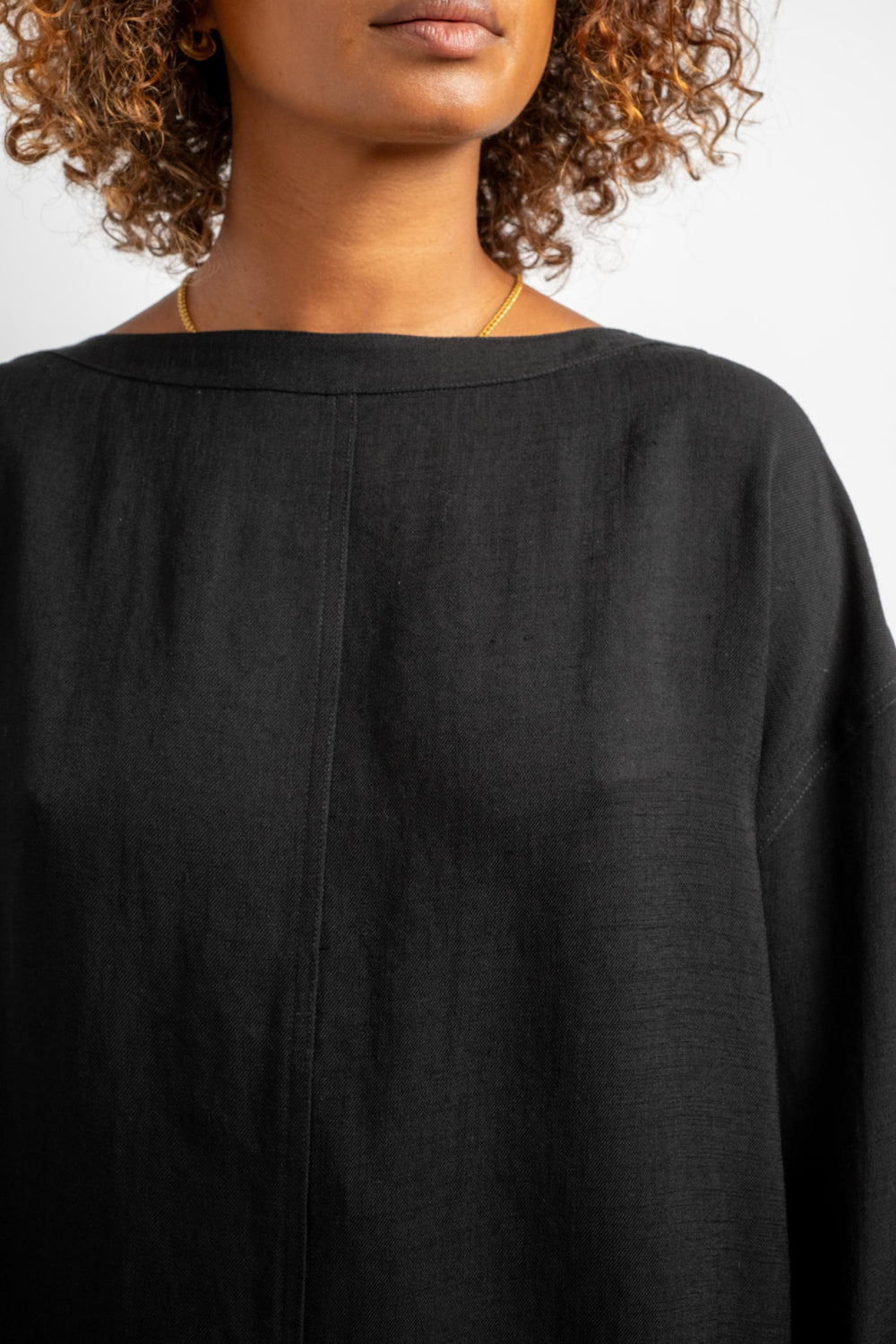 Lory Boat Neck Boxy Top in Black