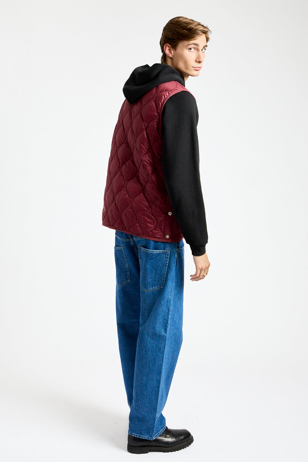 Military Crewneck Down Vest in Azuki