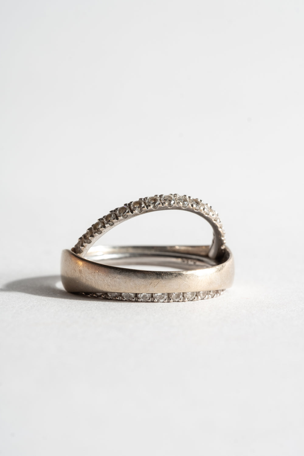 18K White Gold Articulated Diamond Band