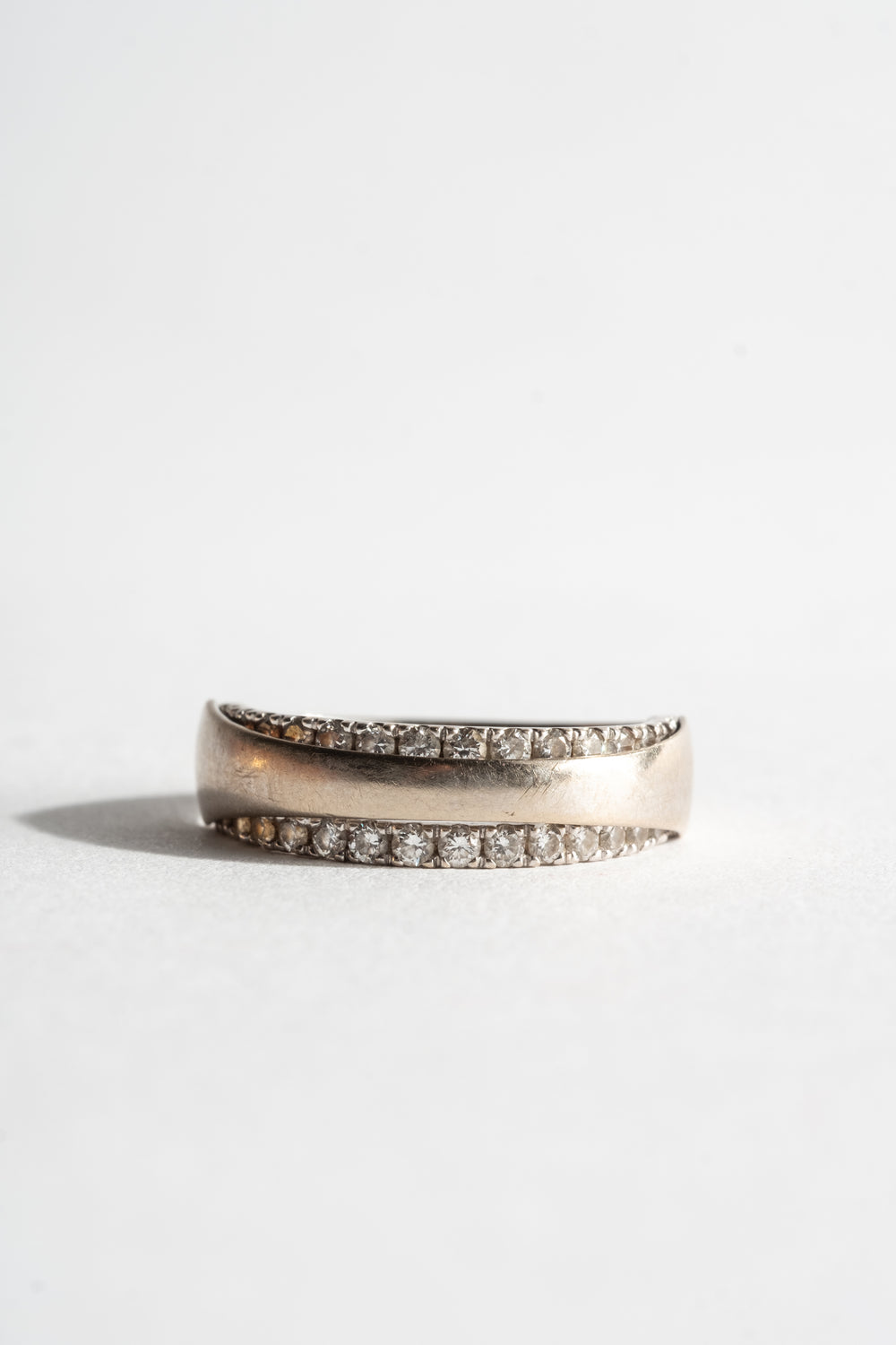 18K White Gold Articulated Diamond Band