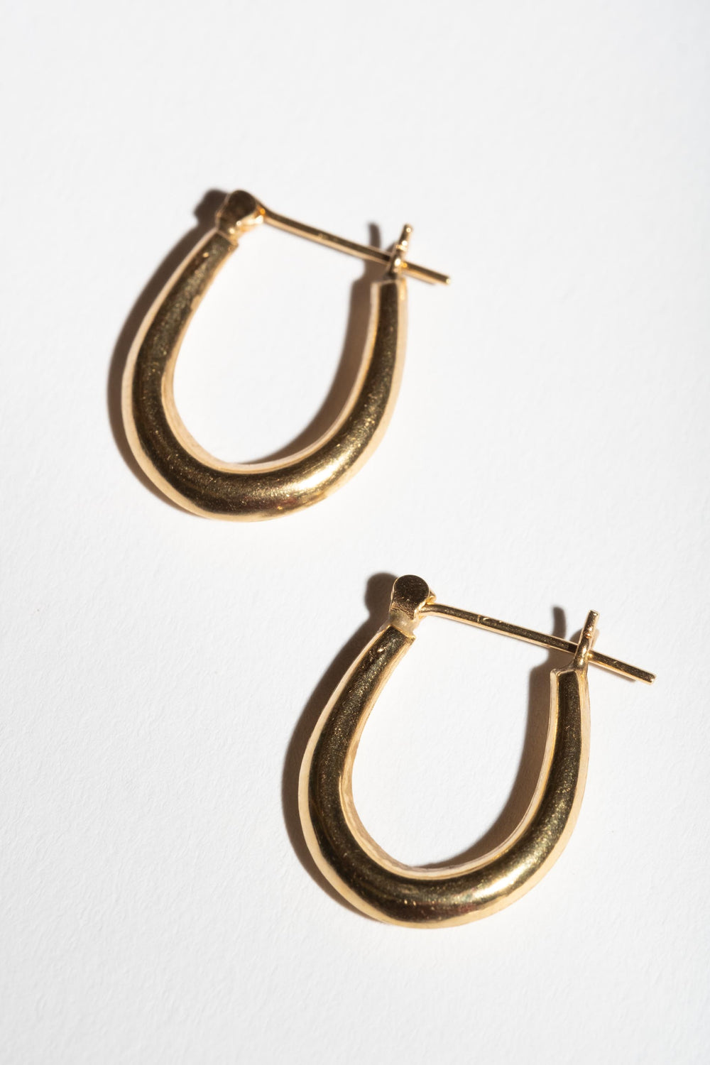 14K Oval Graduated Hoops