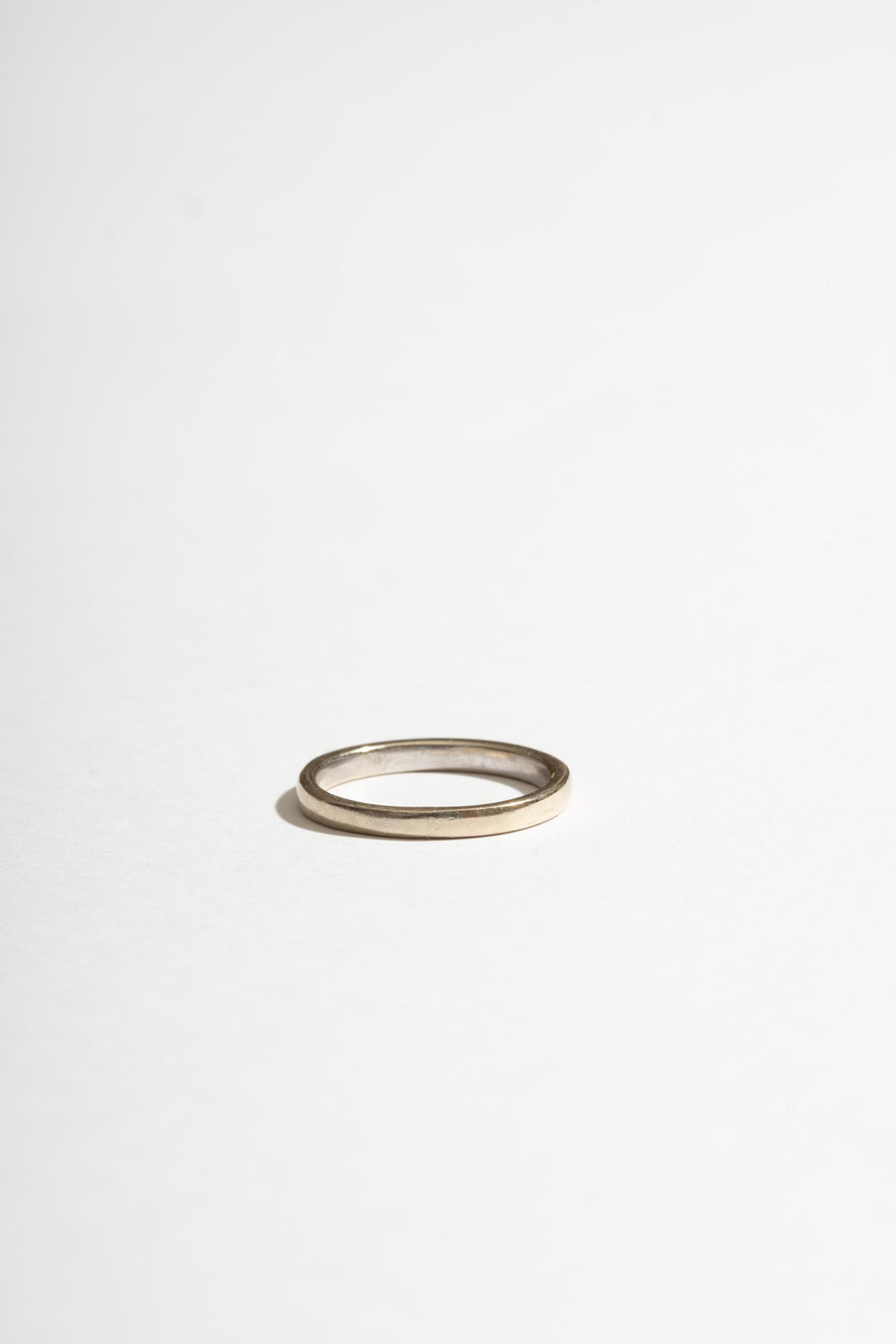 14K Plain White Gold 15 Diamond Band
