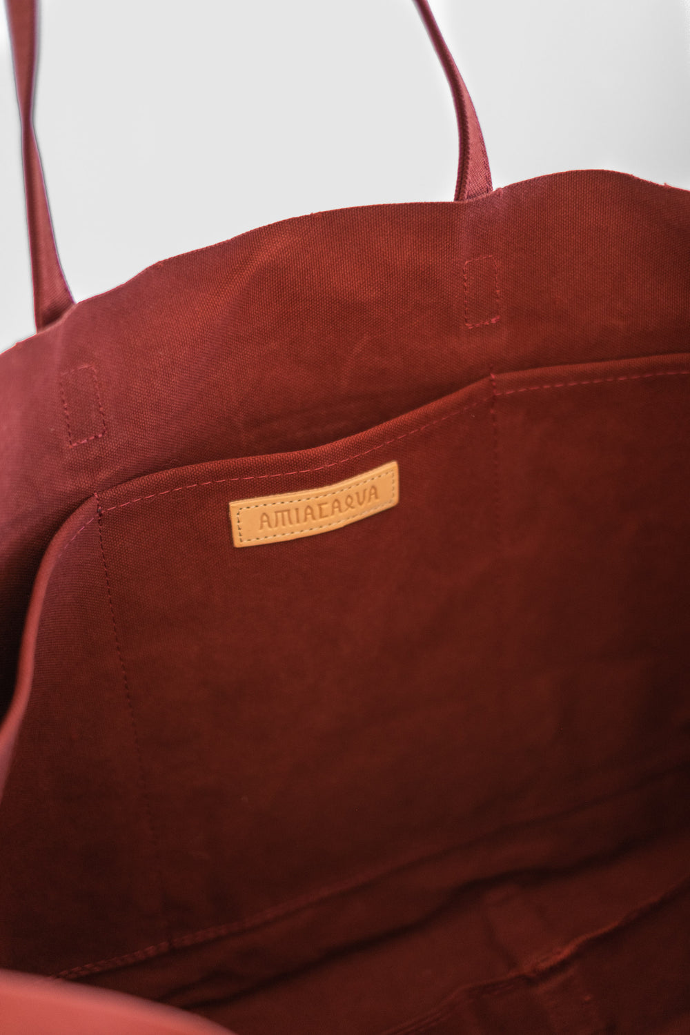 Large 6-Pocket Tote In Burgundy