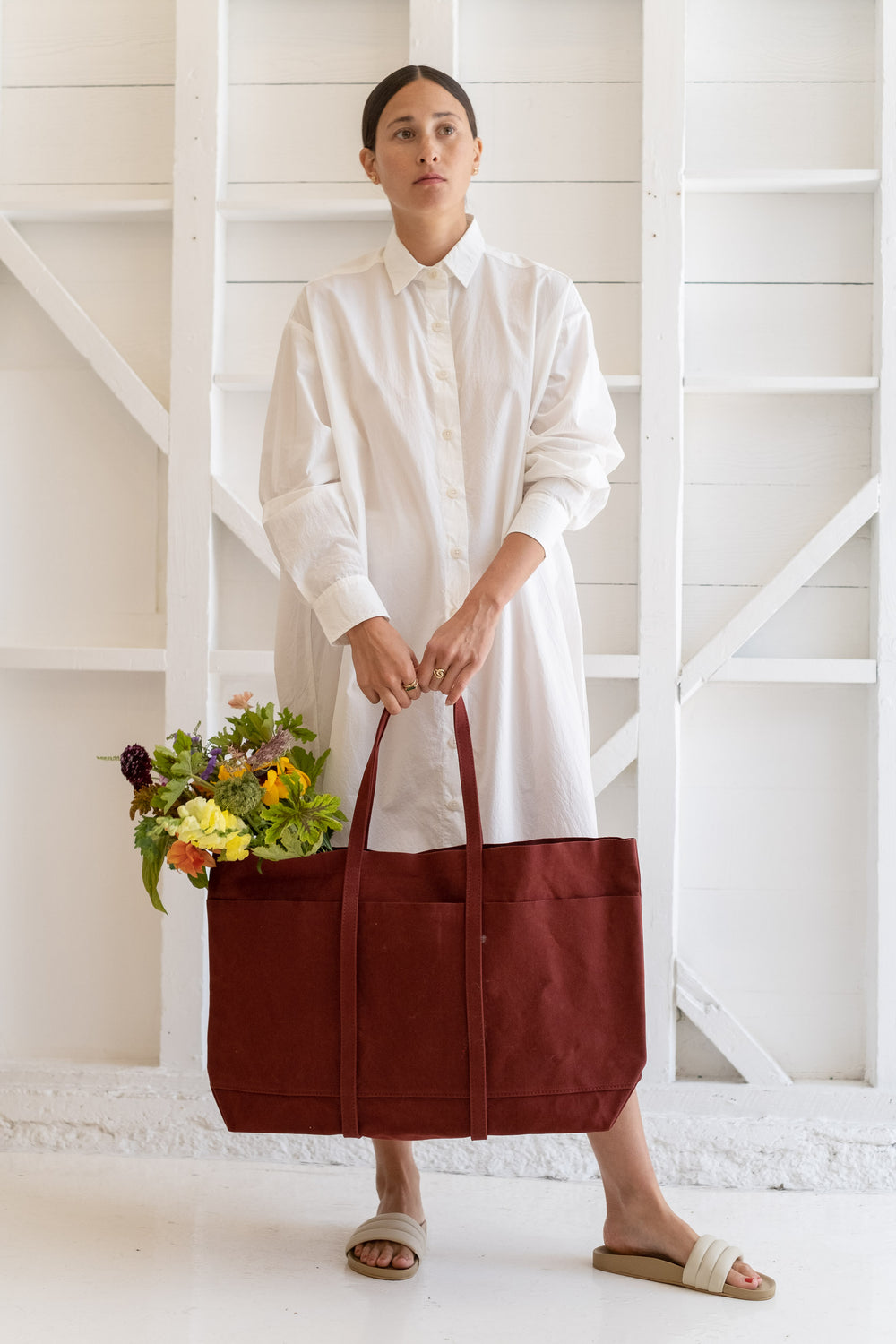 Large 6-Pocket Tote In Burgundy