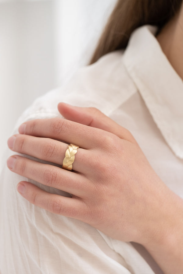 18K Ampio Plait Ring