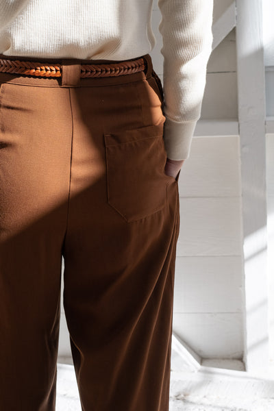 Reliquary House Line | THE PLEATED PANTS IN BROWN