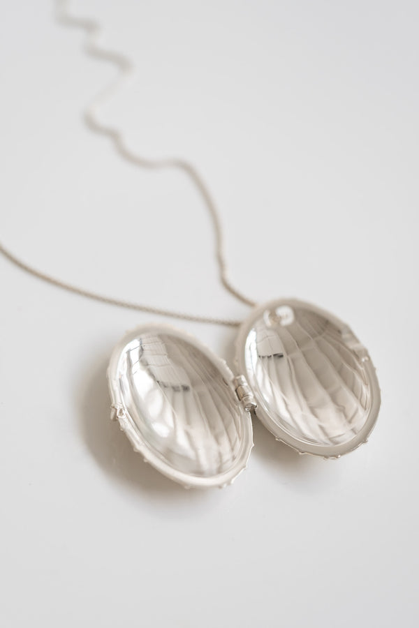 Netted Oval Locket