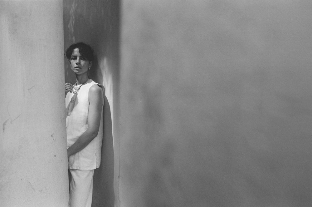 MONOCHROME