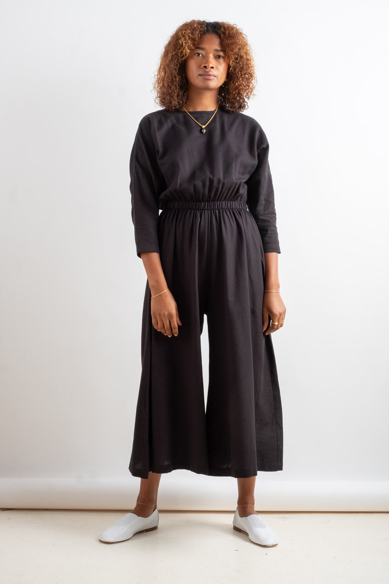 WIDE CULOTTE JUMPSUIT IN BLACK