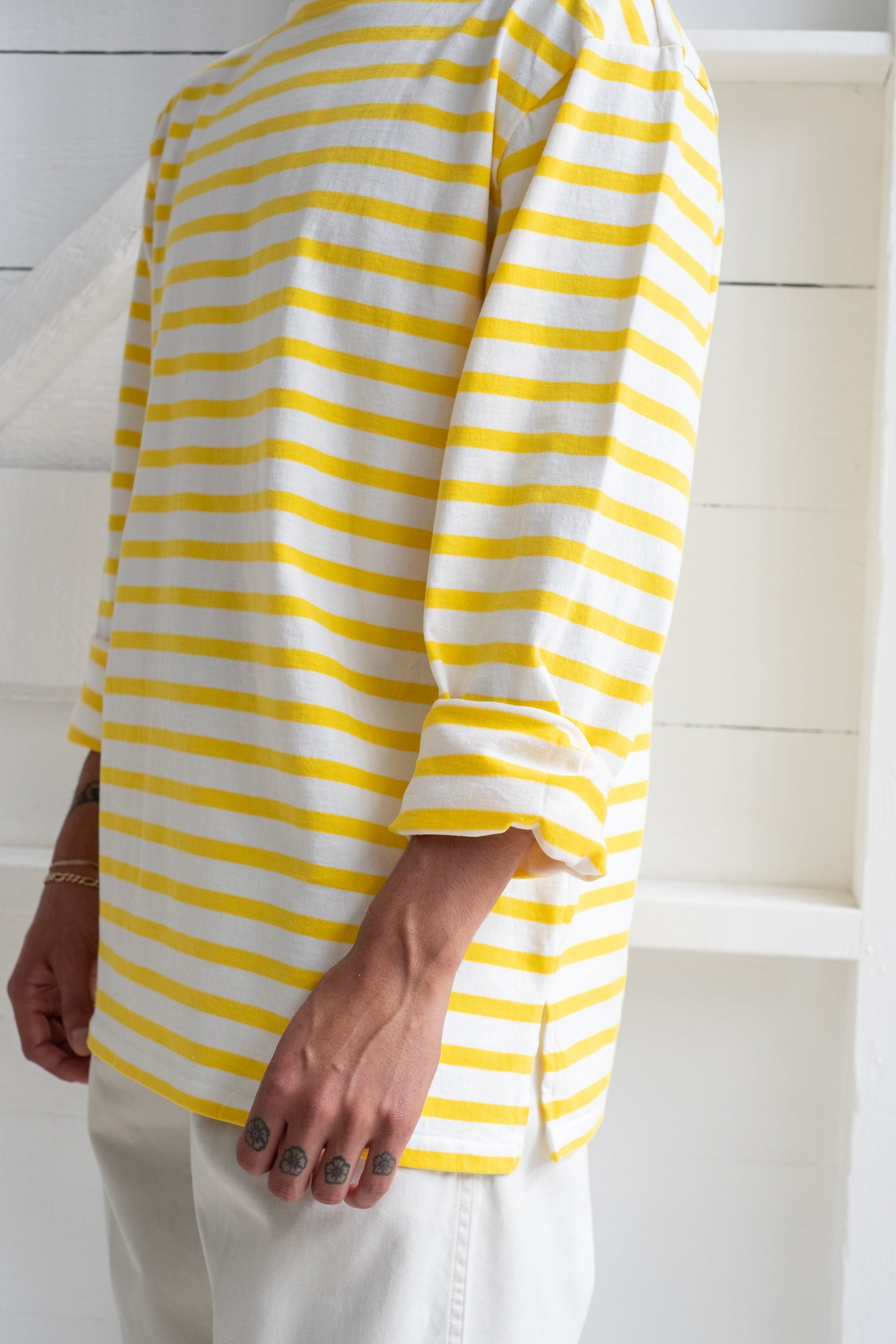 Hatski | F. NAVY BASQUE SHIRT IN WHITE + YELLOW – RELIQUARY