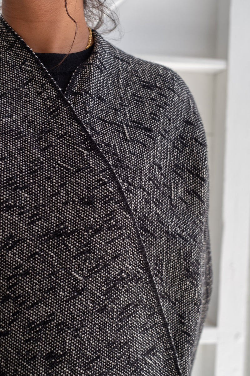 HANDWOVEN MAKI CARDIGAN IN BLACK