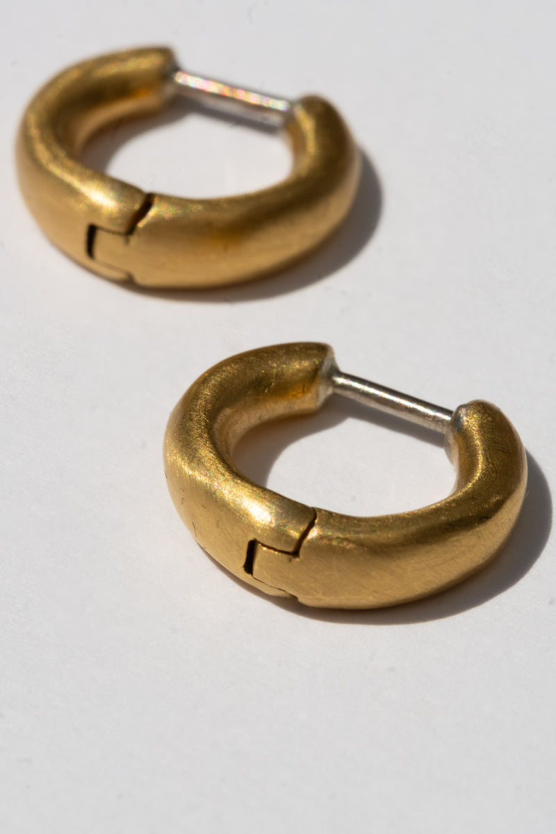 HUGA HOOP EARRINGS