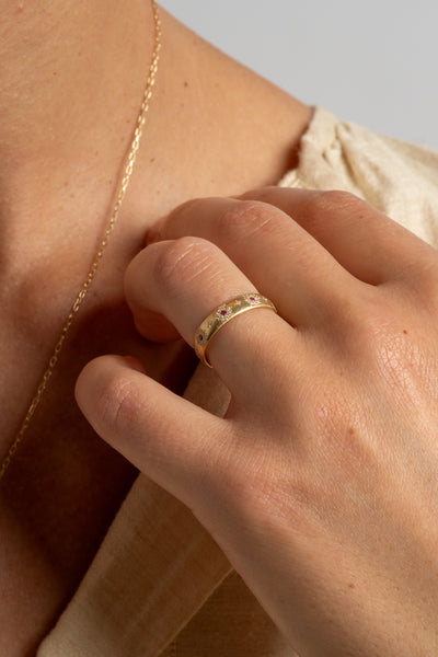 Rounded Shimmer Band with Pink Sapphire