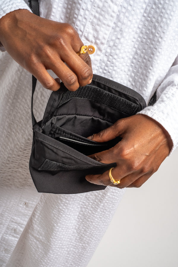 Gabardine Portable Messenger in Black