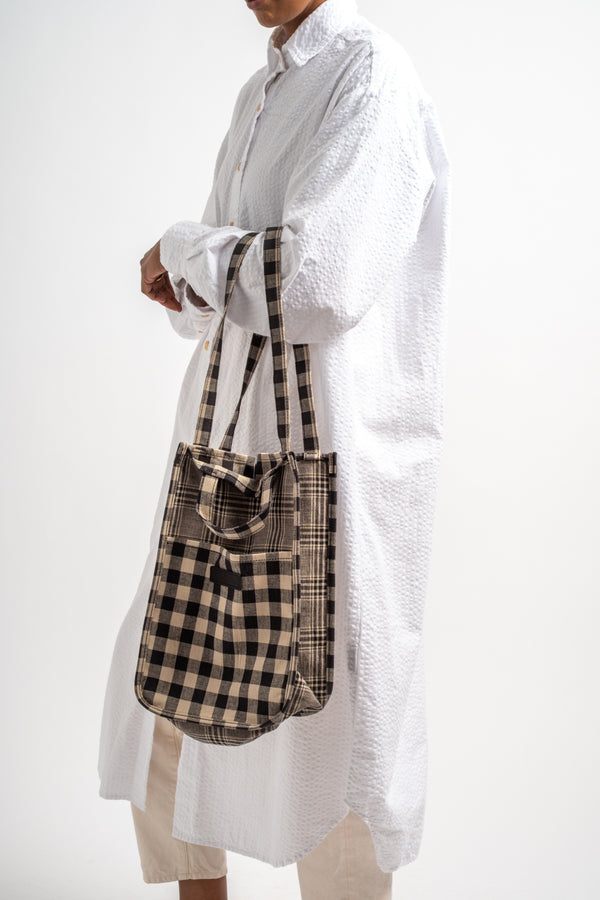 Medium Easy Bag in Checkered Black