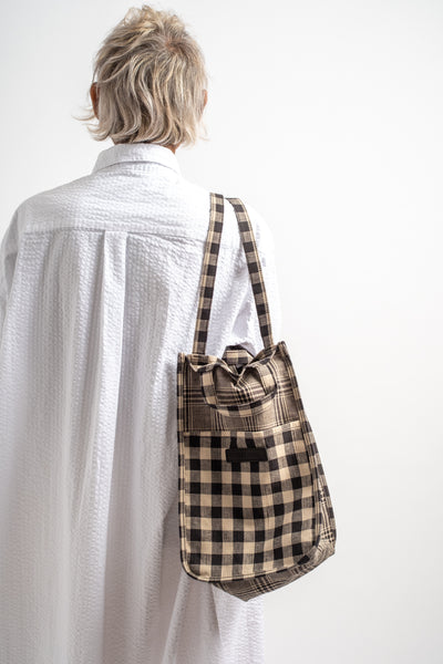 Medium Easy Bag in Checkered Black