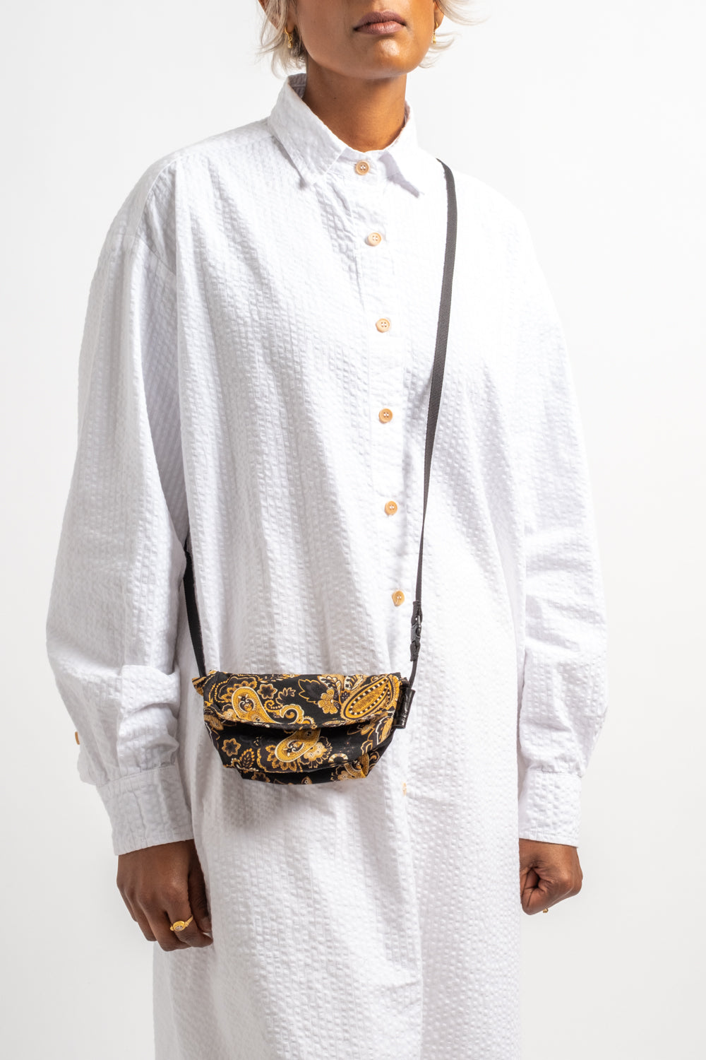Portable Messenger in Paisley Black