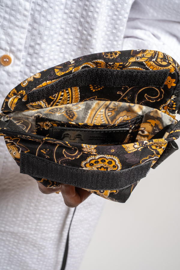 Portable Messenger in Paisley Black