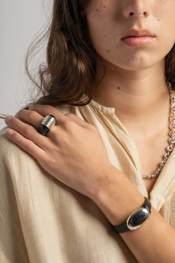 Kiwa Ring in Black Jade