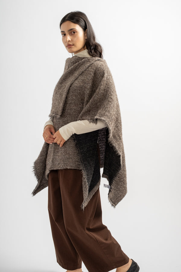 Alpaca Short Poncho in Beige