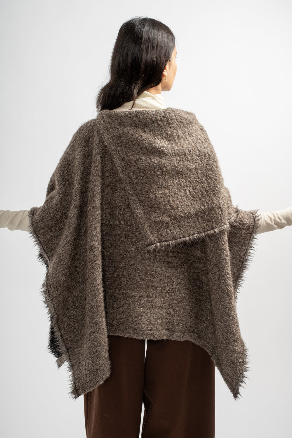 Alpaca Short Poncho in Beige