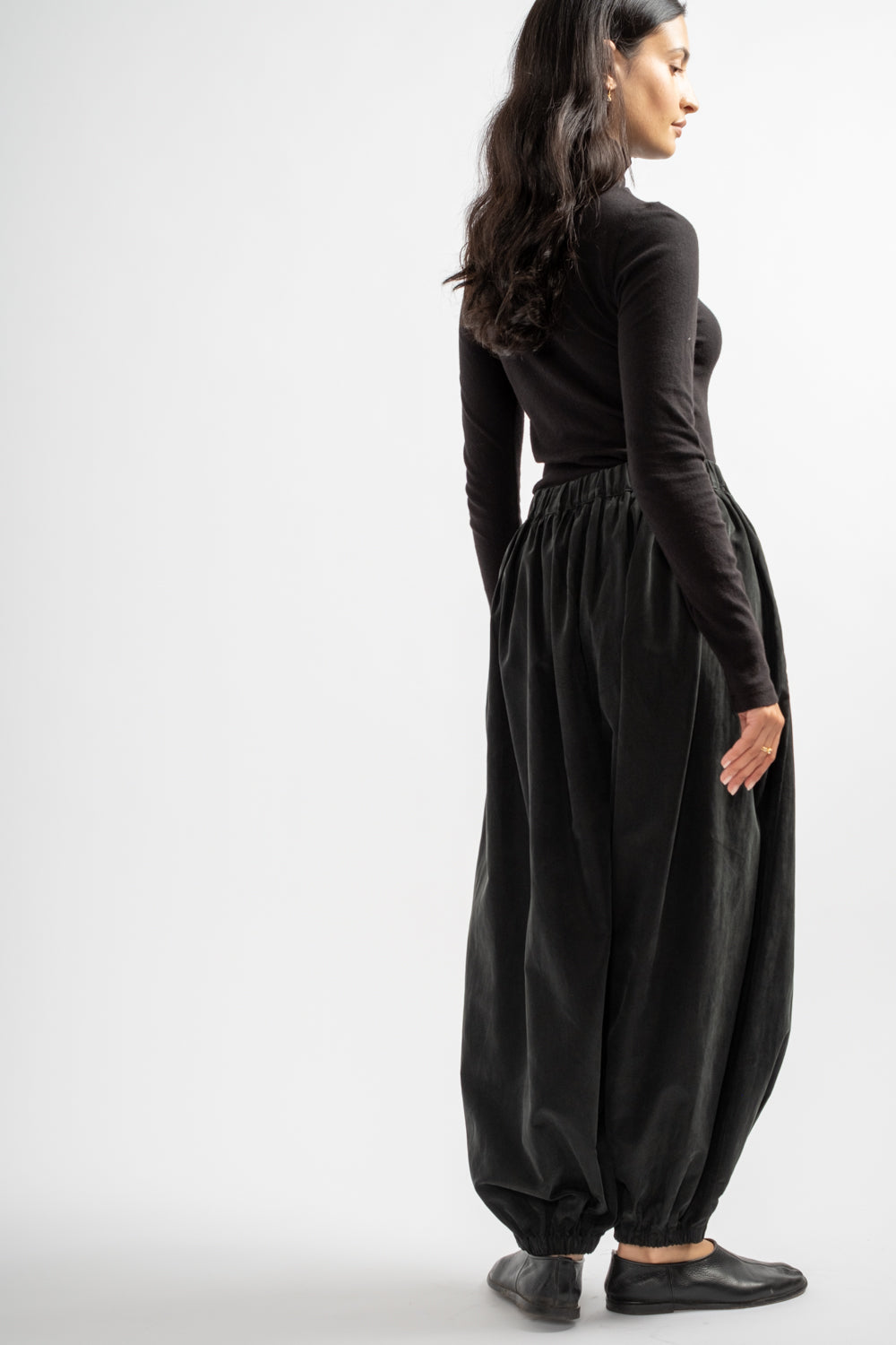 Lantern Pants in Black