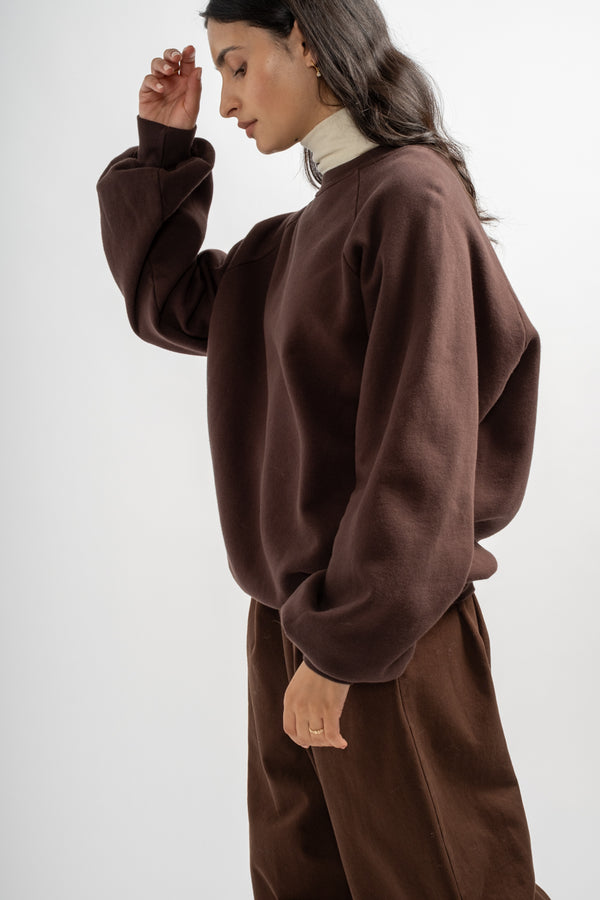 Raglan Sweatshirt in Dark Cacao
