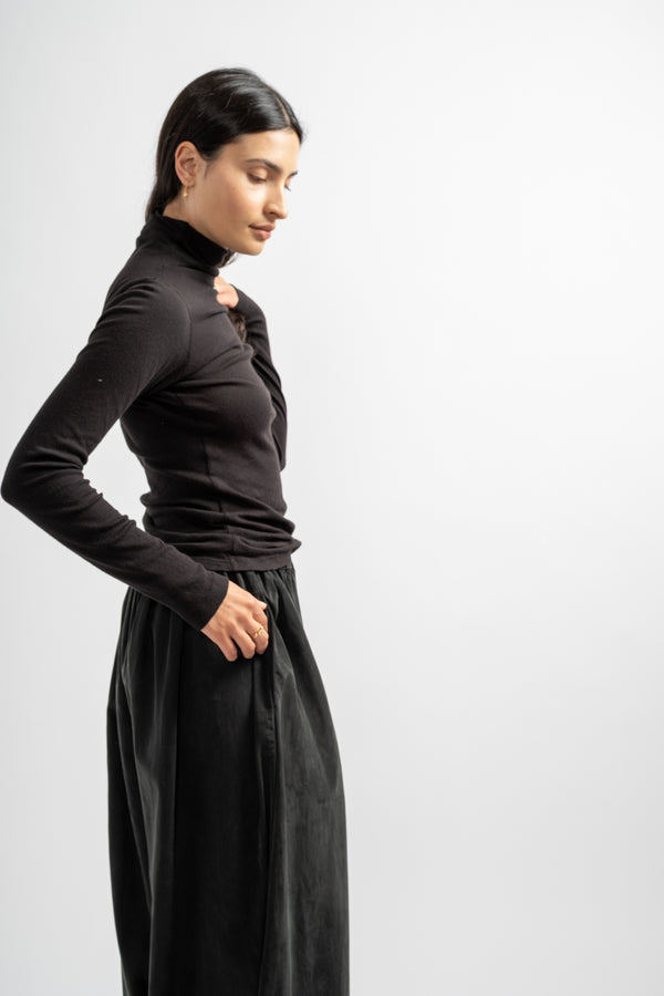 Turtle Neck L/S in Black