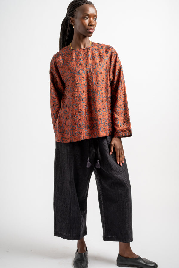 Embroidery Slit Blouse in Brown