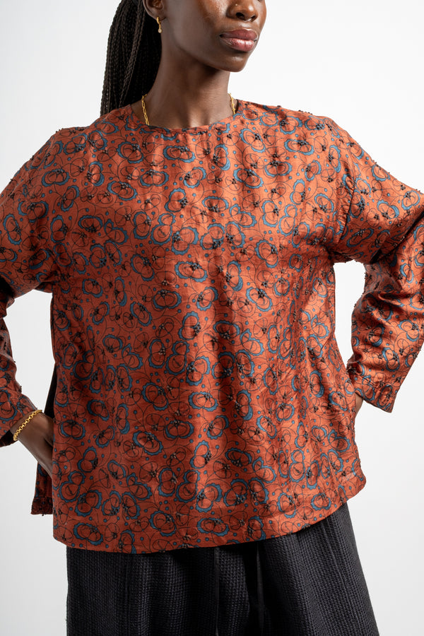 Embroidery Slit Blouse in Brown