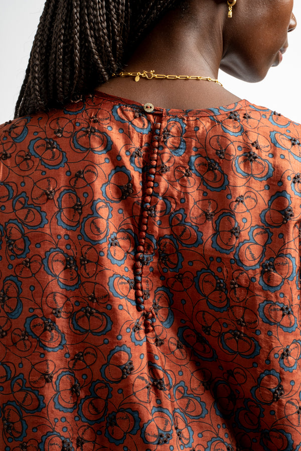 Embroidery Slit Blouse in Brown