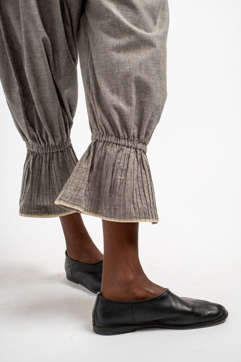 Gather Pants in Grey Mix